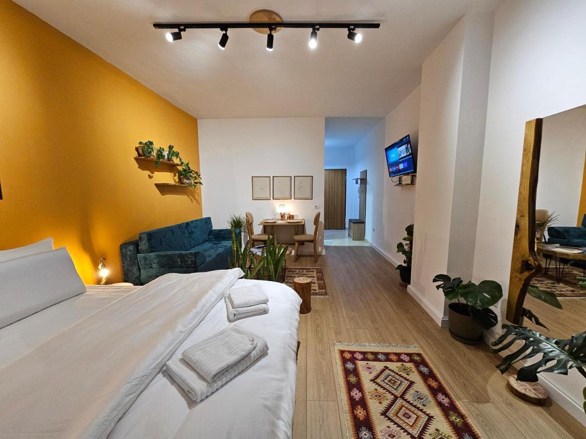 Vibe Studio Apartment Tiranë Luaran gambar