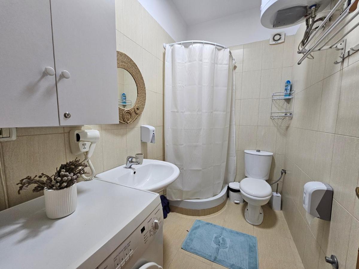 Vibe Studio Apartment Tiranë Luaran gambar